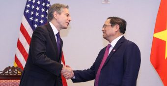 Bộ trưởng Ngoại giao Hoa Kỳ Blinken tới Hà Nội, bắt đầu chuyến thăm Việt Nam