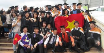 Nhiều con cán bộ cấp cao du học bằng tiền Vietnam Airlines